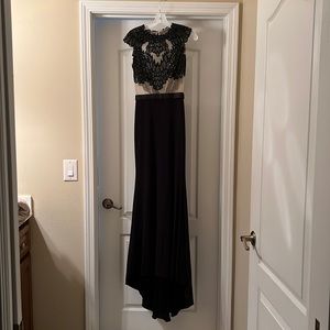 Black evening / prom gown